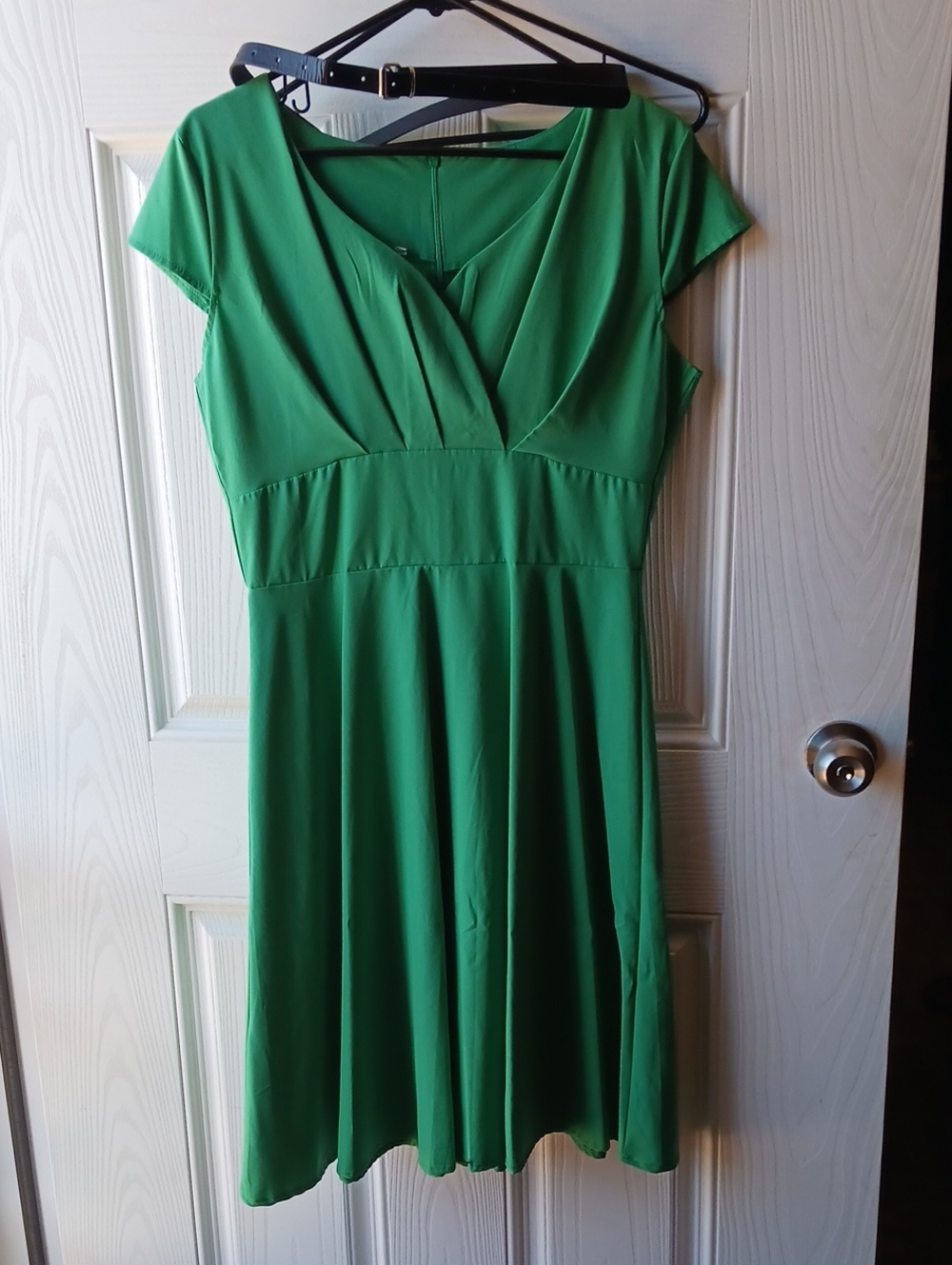 Green V-Neck Cap Sleeve Dress - Classic Everyday Style